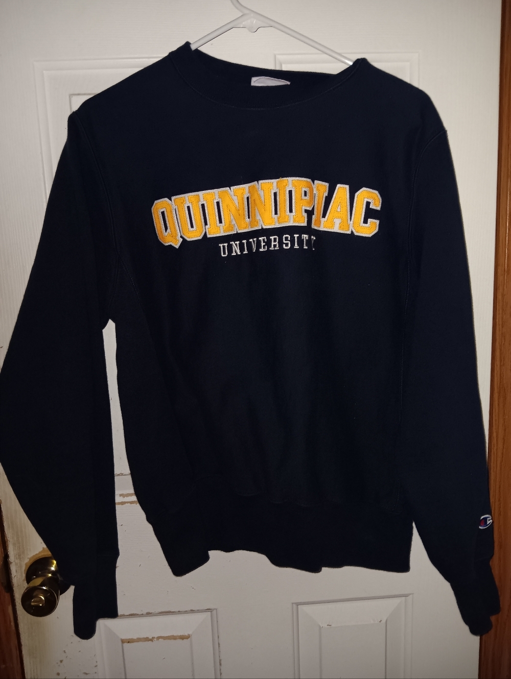 Champion Reverse Weave Quinnipiac University Sweatshirt Size Small Navy Blue